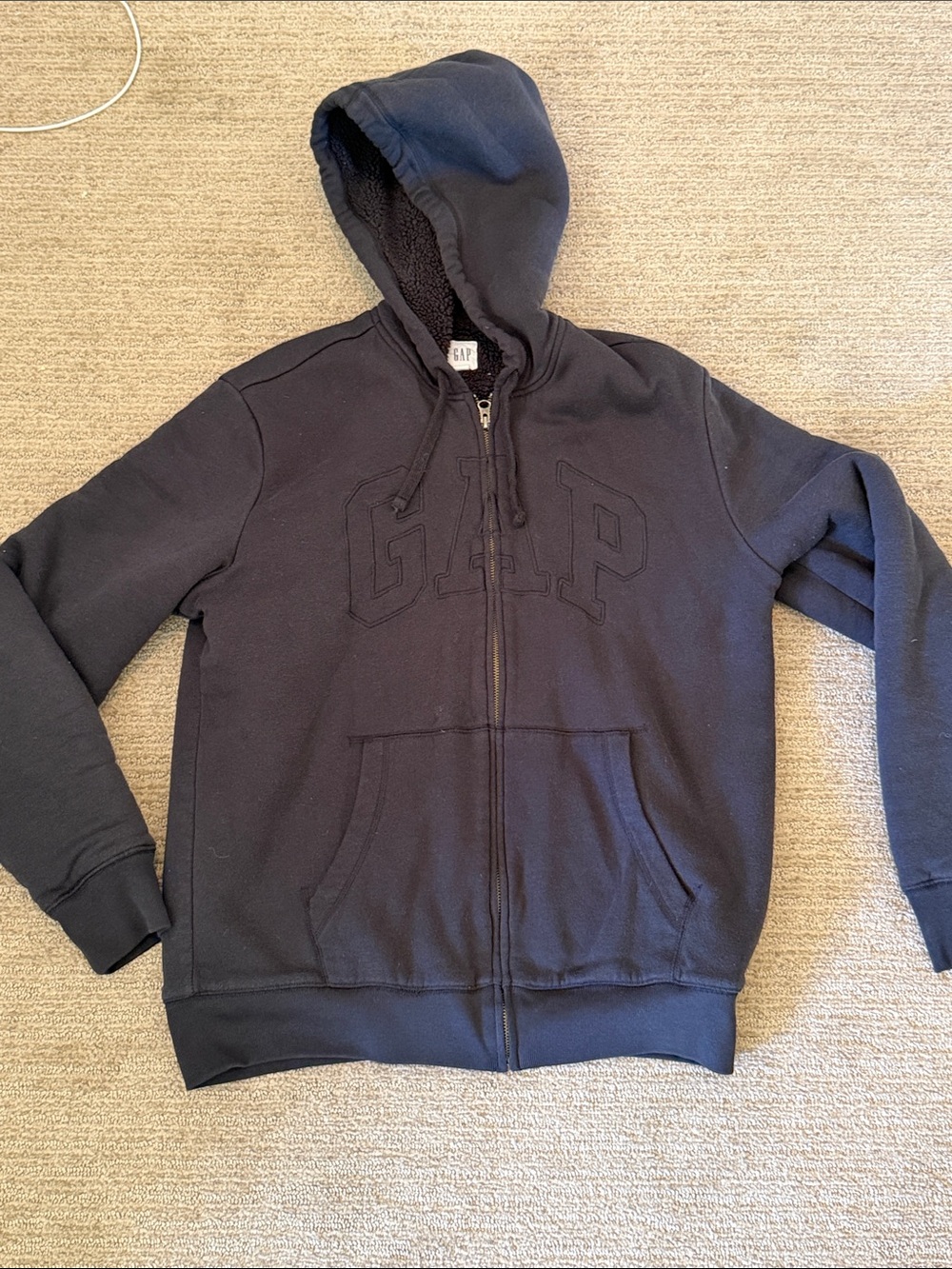 GAP Navy/Black Embossed Logo Zip Hoodie; size medium